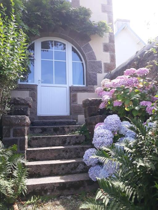 Maison - Villa Bord De Mer, Cote De Granit Rose Perros-Guirec Exteriör bild