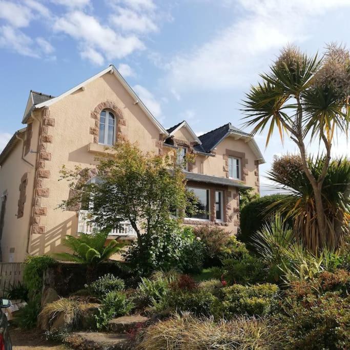 Maison - Villa Bord De Mer, Cote De Granit Rose Perros-Guirec Exteriör bild